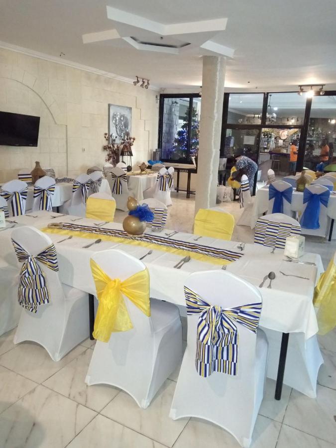 Hotel Saphir Abidjan Kültér fotó