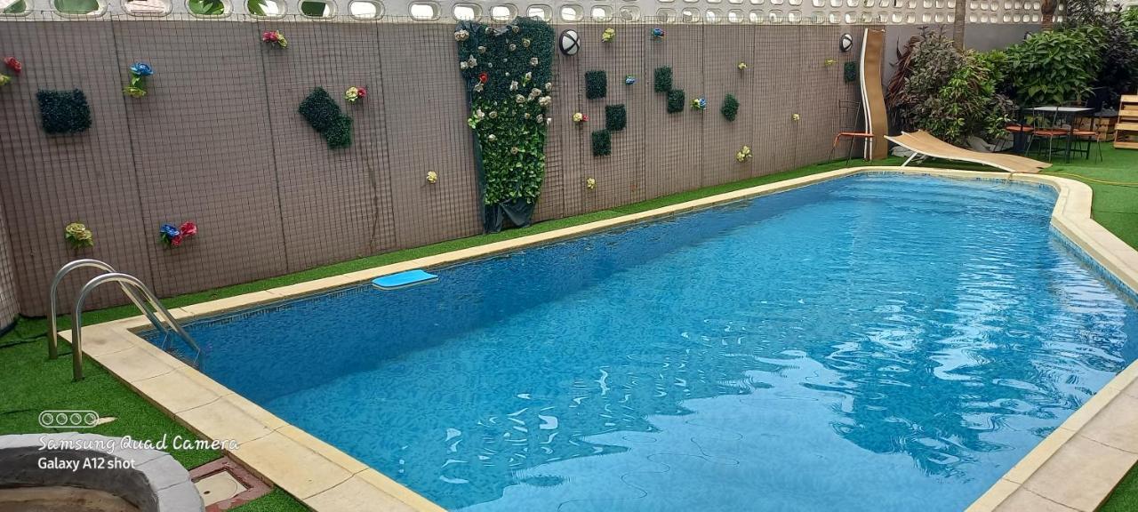 Hotel Saphir Abidjan Kültér fotó